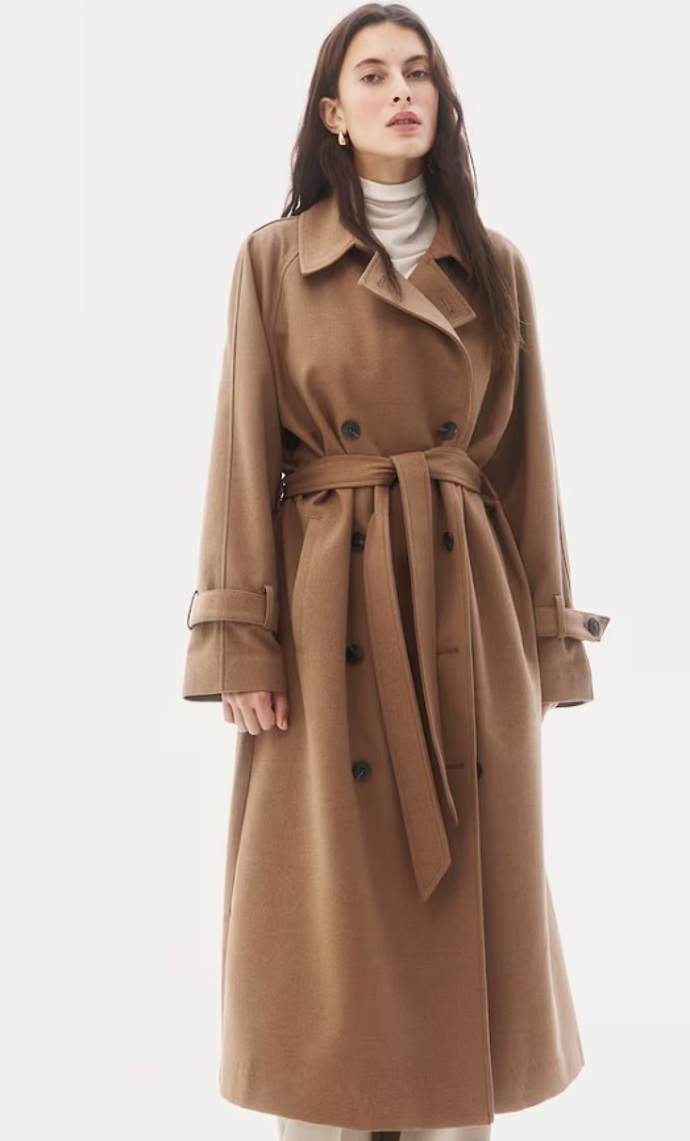 Dlouhý dámský kabát, H&M, 1 899 Kč
