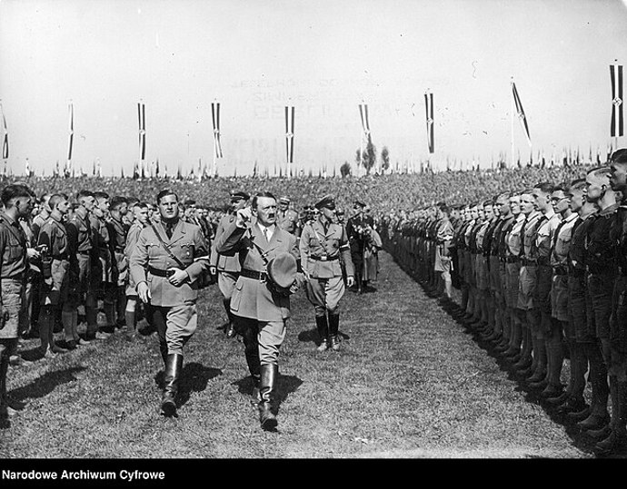 Organizace Hitlerjugend vychovávala mladé nacisty
