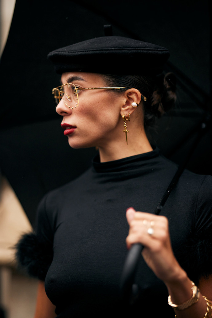 Elegantní baret.
Elegantní baret.