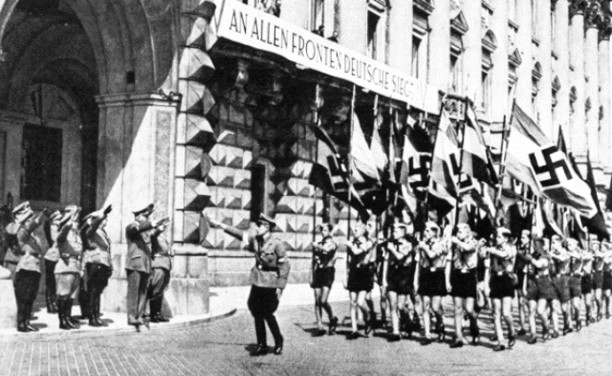 Organizace Hitlerjugend vychovávala mladé nacisty
