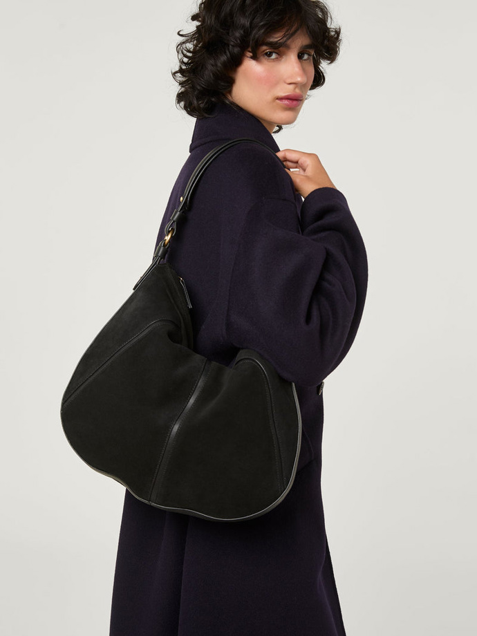 Rouje, 375 eur
Rouje, 375 eur