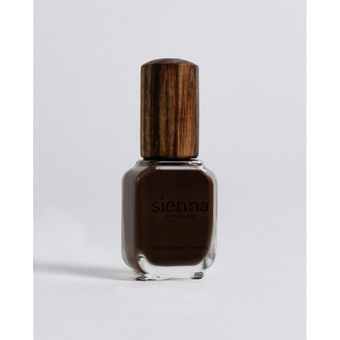 Lak na nehty odstín Majestic, Sienna, 650 Kč
