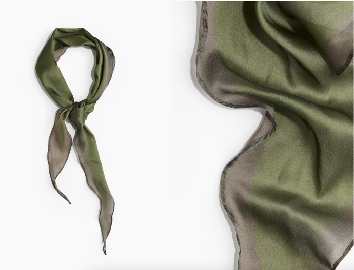 Kosočtvercový šátek, polyester, zeleno-šedá, H&M, 309 Kč
