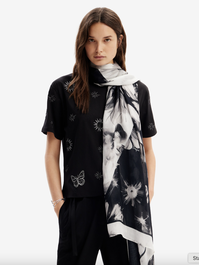  Dámský květovaný šátek, Desigual, 899 Kč
