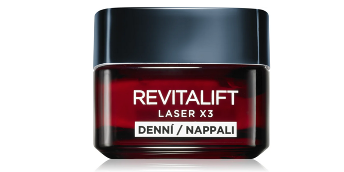 Denní krém na obličej s intenzivní výživou Revitalift Laser X3 okamžitě po použití dodává pleti rovnoměrný vzhled, po 1 týdnu používání dokáže redukovat vrásky a jemné linky a po 4 týdnech používání je pleť viditelně pevnější a má definované kontury. Využijte síly obsažených aktivních látek a dodejte s jejich pomocí pleti opět mladistvý vzhled. 480 Kč
Denní krém na obličej s intenzivní výživou Revitalift Laser X3 okamžitě po použití dodává pleti rovnoměrný vzhled, po 1 týdnu používání dokáže redukovat vrásky a jemné linky a po 4 týdnech používání je pleť viditelně pevnější a má definované kontury. Využijte síly obsažených aktivních látek a dodejte s jejich pomocí pleti opět mladistvý vzhled. 480 Kč