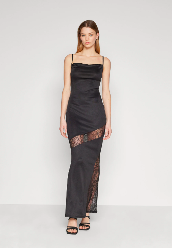 Slip dress, Even&Odd, 1010 Kč
Slip dress, Even&Odd, 1010 Kč