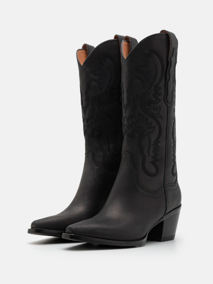 Kovbojské boty, Jeffrey Campbell, 7920 Kč
Kovbojské boty, Jeffrey Campbell, 7920 Kč