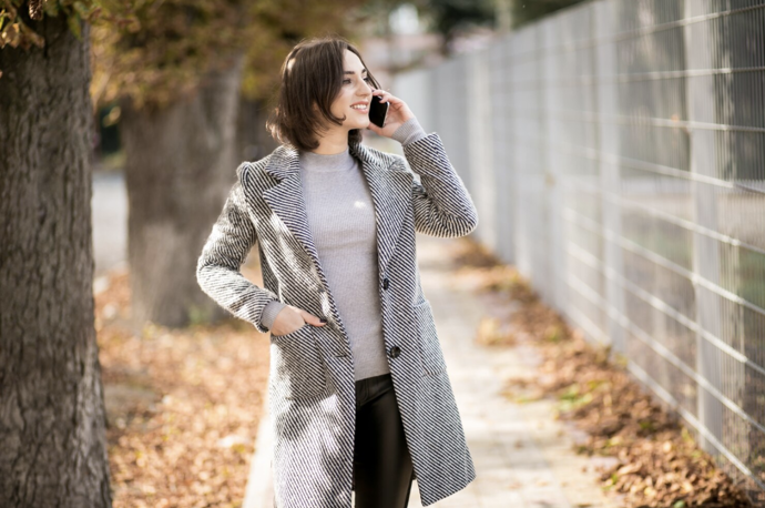 Old Money styl není jen o oblečení; je to návrat k hodnotám, kdy elegance a kvalita stály nad módními trendy.
