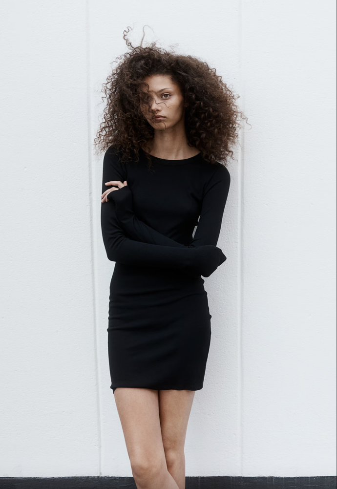 Žebrované šaty bodycon, H&M, 359 Kč
