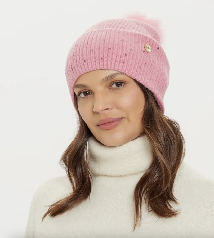 Růžová čepice, Guess, 990 Kč
