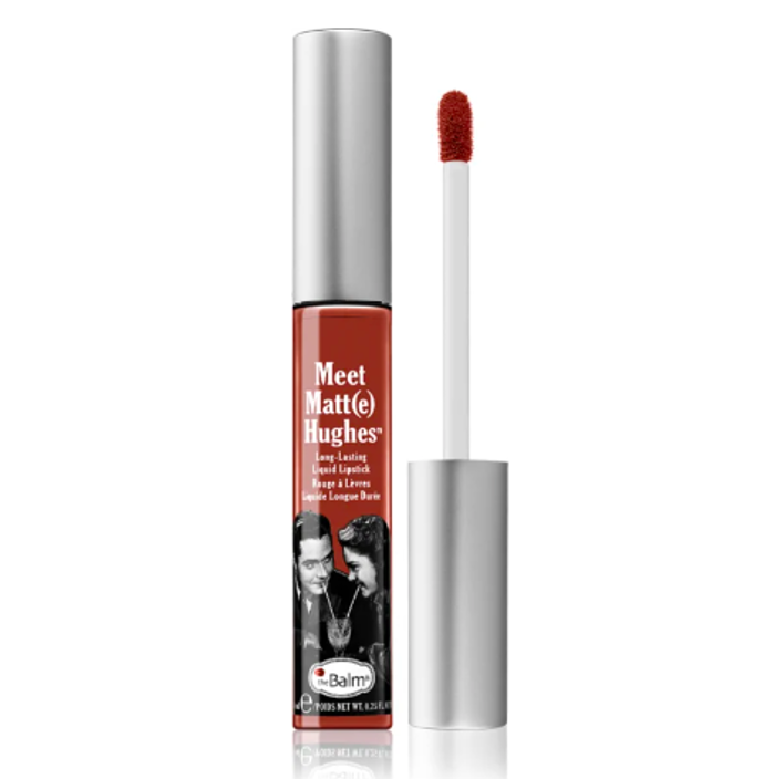 Hnědý lesk na rty, theBalm, 197 Kč
