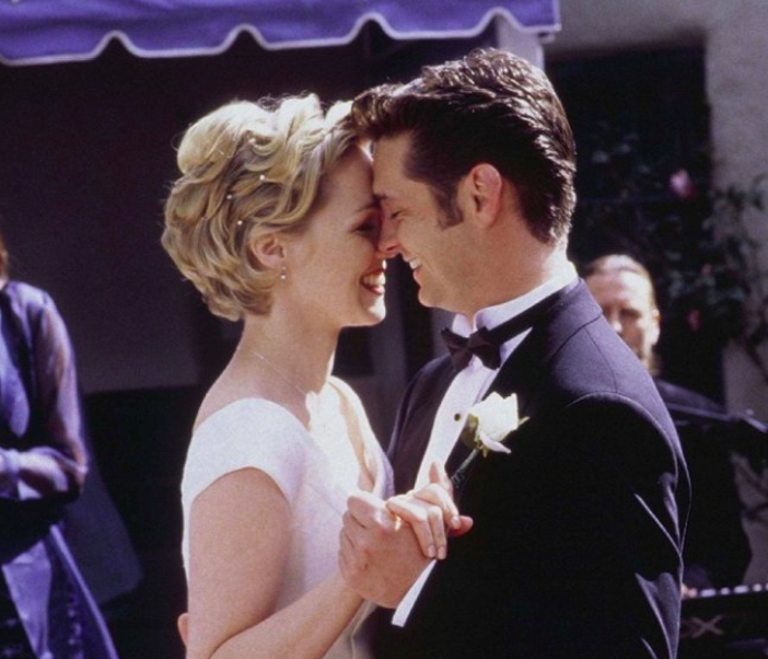 Dnes se na seriál Beverly Hills 90210 koukáme s úsměvnou nostalgií, v 90. letech ale mnohým divákům změnil život
