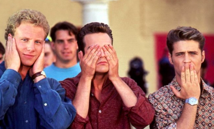 Dnes se na seriál Beverly Hills 90210 koukáme s úsměvnou nostalgií, v 90. letech ale mnohým divákům změnil život
