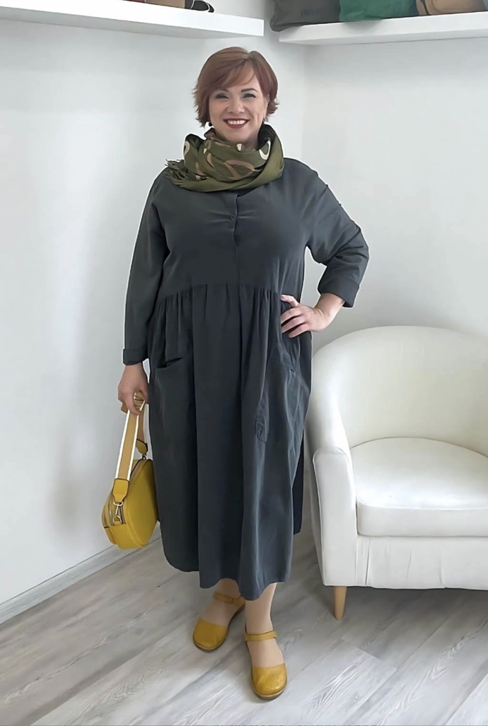 Manšestrové šaty šedé, BlankaStraka.cz, velké velikosti, 1190 Kč 

