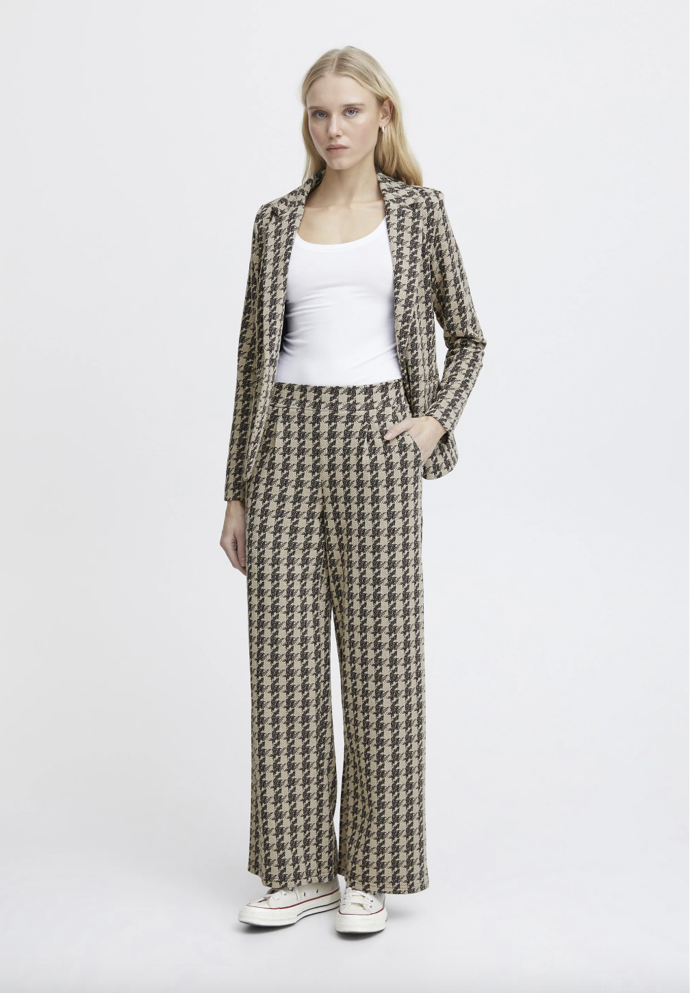 Ichy, IHKATE WIDE, Kalhoty se vzorem, doeskin houndstooth, Zalando, 1 100 Kč
