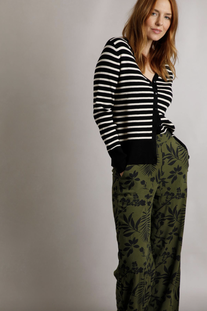 Weird Fish, Kalhoty Walda Olive, viskóza, zelené, Greenbutik.cz, 1 290 Kč
