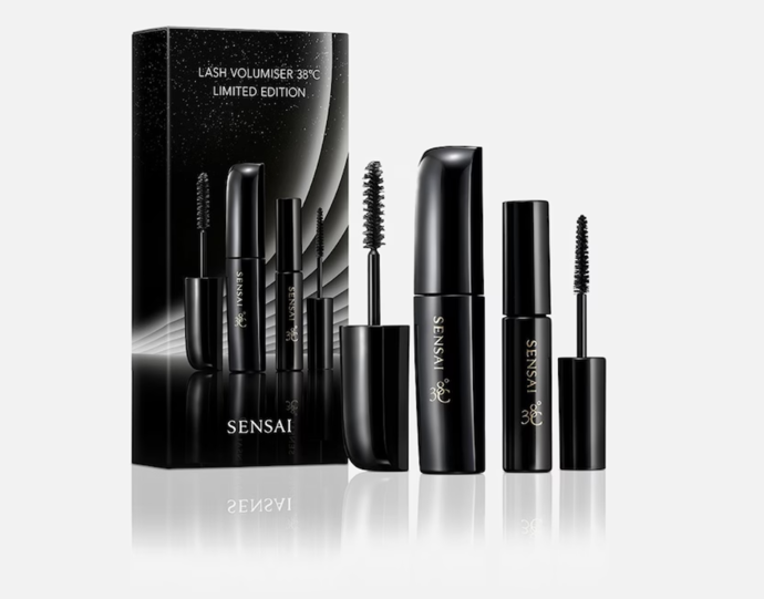 SENSAI, sada na líčení, řasenka pro objem řas Lash Volumiser 38°C Mascara (10 ml) - řasenka prodlužující řasy Lash Lengthener 38°C Mascara (3,5 ml), Sensai - Douglas, 999 Kč
