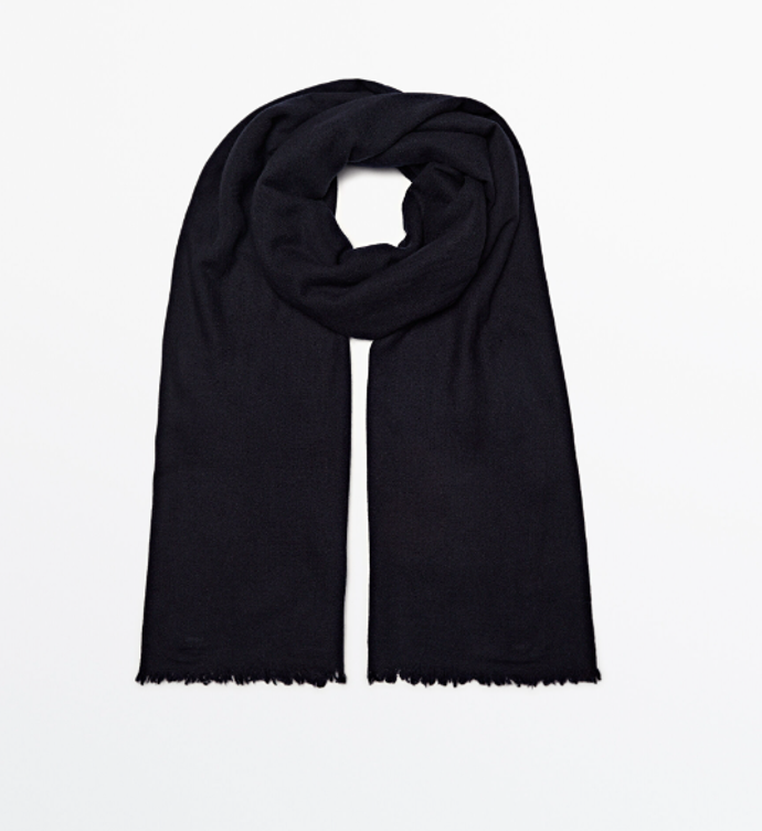 Kašmírová šála, Massimo Dutti, 3999 Kč
