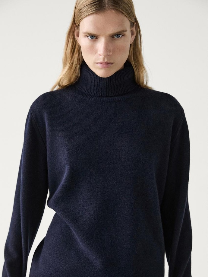 Svetr, Massimo Dutti, 2399 Kč
Svetr, Massimo Dutti, 2399 Kč
