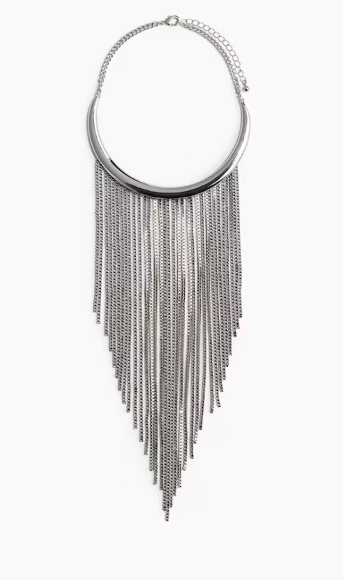 Výrazný náhrdelník s třásněmi, H&M, 959 Kč
