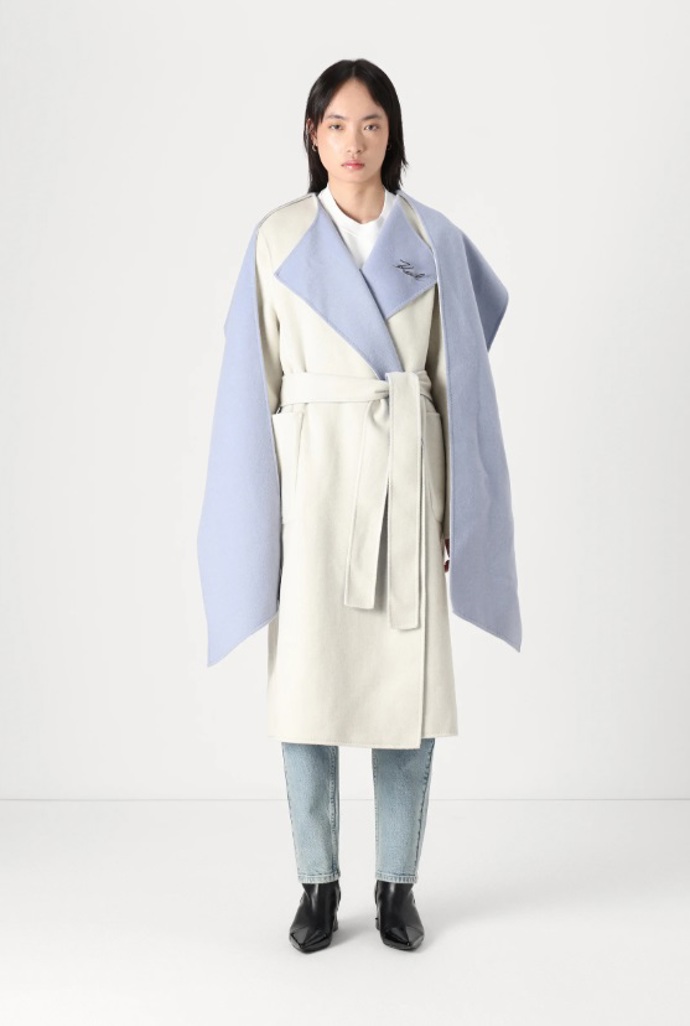 Luxusní šálový kabát, KARL LAGERFELD, 11 980 Kč
Luxusní šálový kabát, KARL LAGERFELD, 11 980 Kč