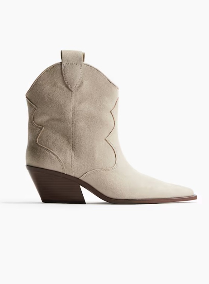 Kovbojské kozačky, H&M, 1 199 Kč
