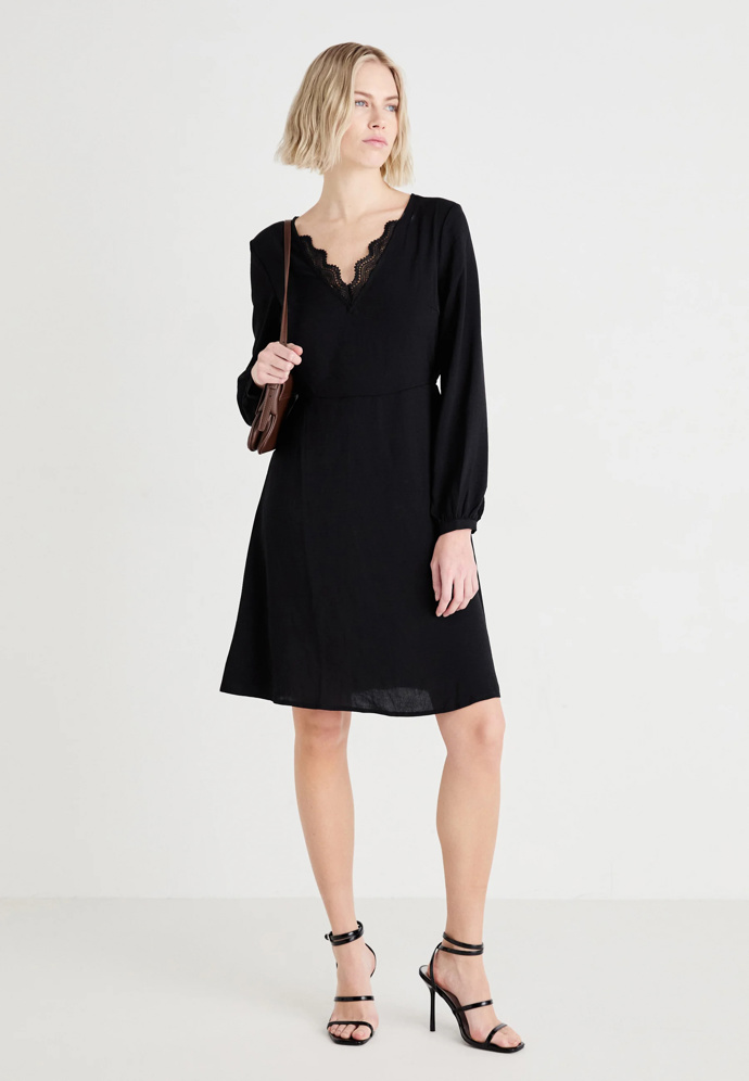 Vero Moda 1200 Kč
Vero Moda 1200 Kč