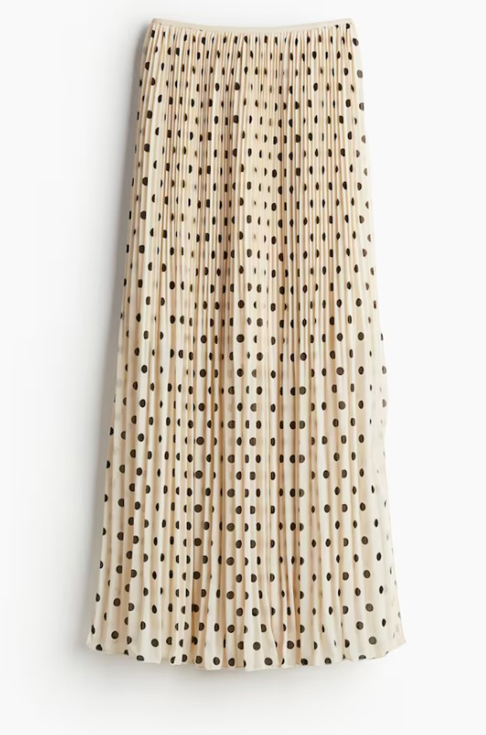 Plisovaná šifonová sukně, H&M, 599 Kč
