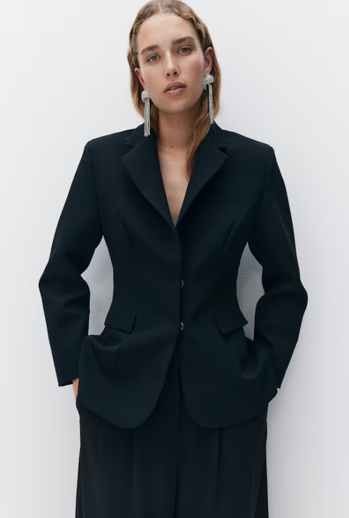 Jednořadé sako, H&M, 1 199 Kč
