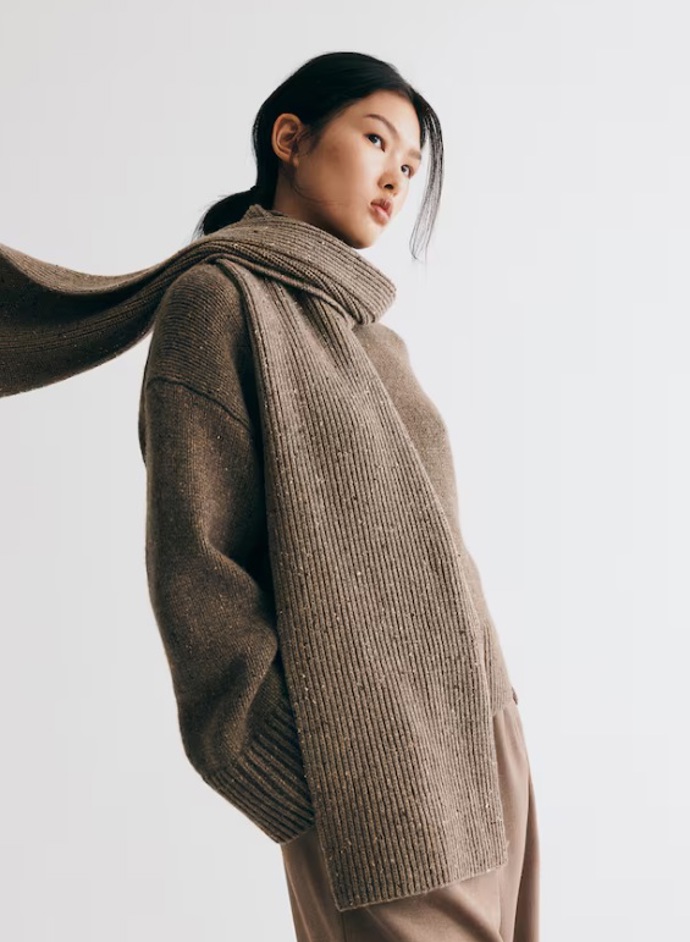 Šála z žebrovaného úpletu, H&M, 429 Kč
Šála z žebrovaného úpletu, H&M, 429 Kč