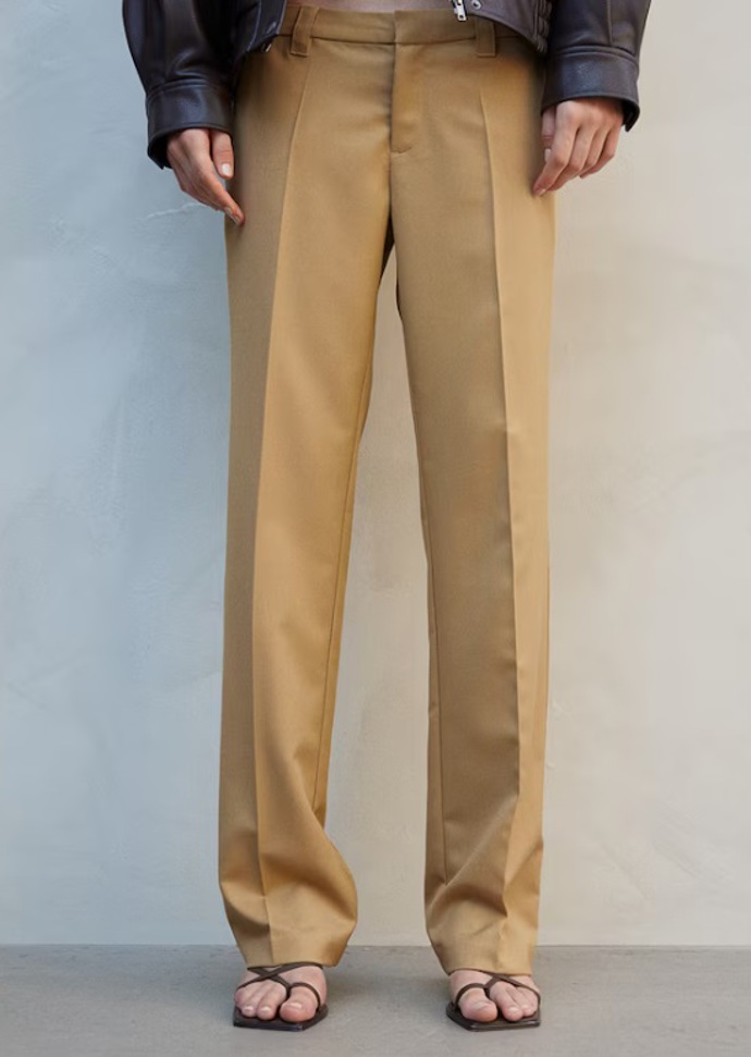 Rovné elegantní kalhoty, H&M, 599 Kč
