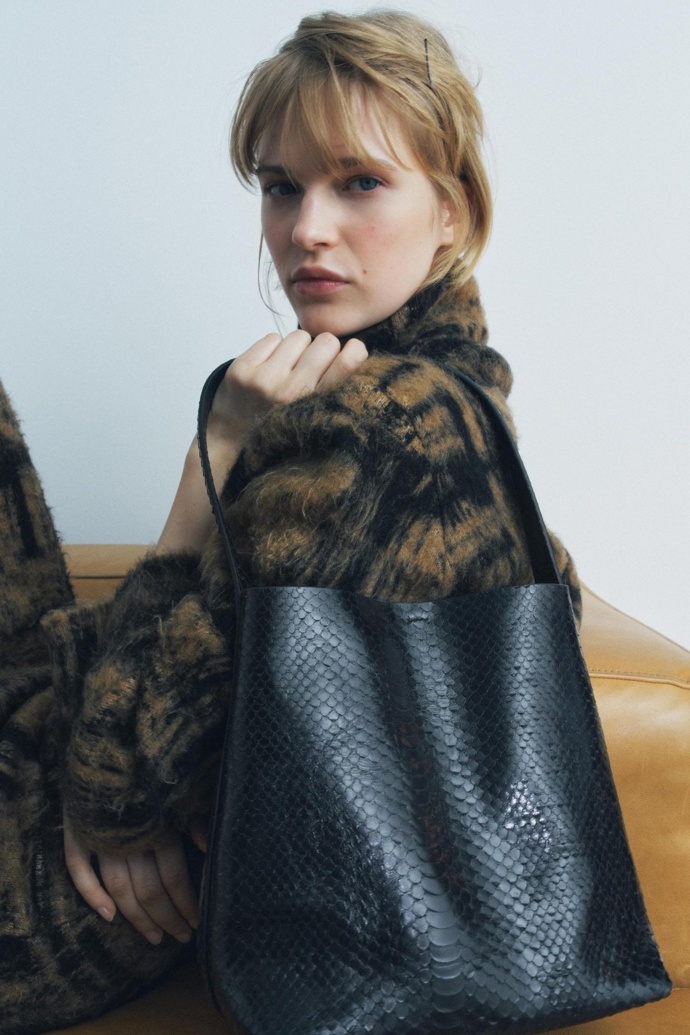 Zara, 2999 Kč
Zara, 2999 Kč