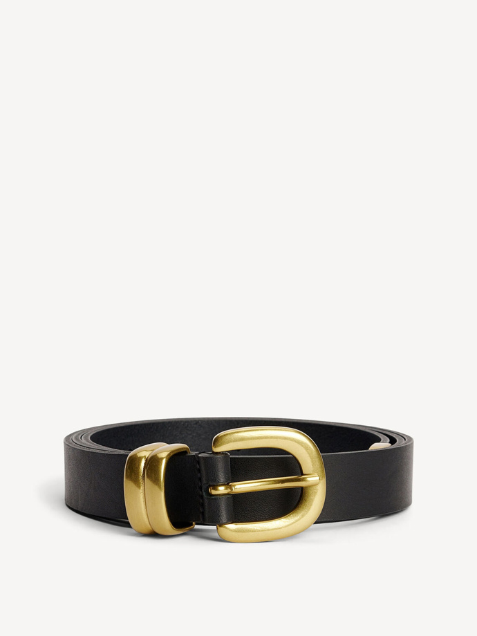 Pásek Zoilo leather belt, By Malene Birger, 150 eur
Pásek Zoilo leather belt, By Malene Birger, 150 eur