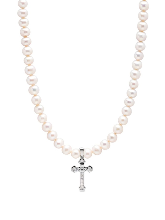Perlový náhrdelník s křížem cross-pendant pearl necklace, Nialaya Jewelry, 159 eur
