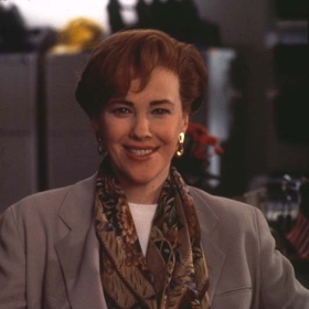 Catherine O'Hara ve filmu Sám doma 2: Ztracen v New Yorku (1992)
