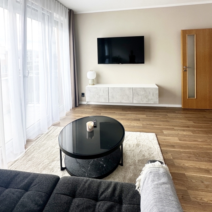 Designér vytváří interiér, ve kterém se od začátku budete cítit uvolněně, bude vás inspirovat a vyvolá přesně takové pocity, jaké od daného prostoru vyžadujete. 
