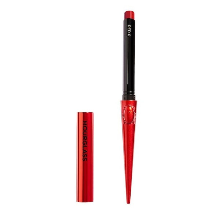 Krémová rtěnka Ultra Slim High Intensity Refillable Lipstick Confession Red, Hourglass, 1150 Kč
