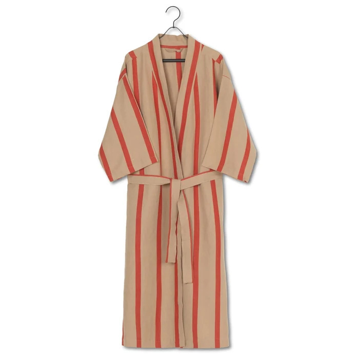Lněný župan Camel/Red, Ferm Living, 2890 Kč
