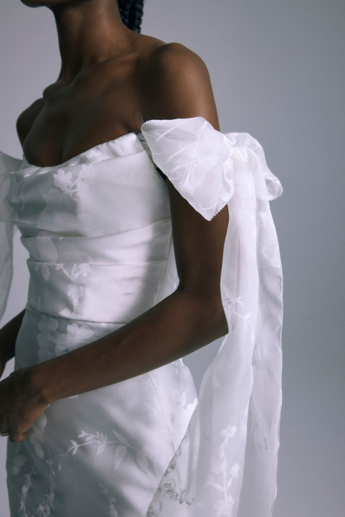 Amsale bridal
Amsale bridal