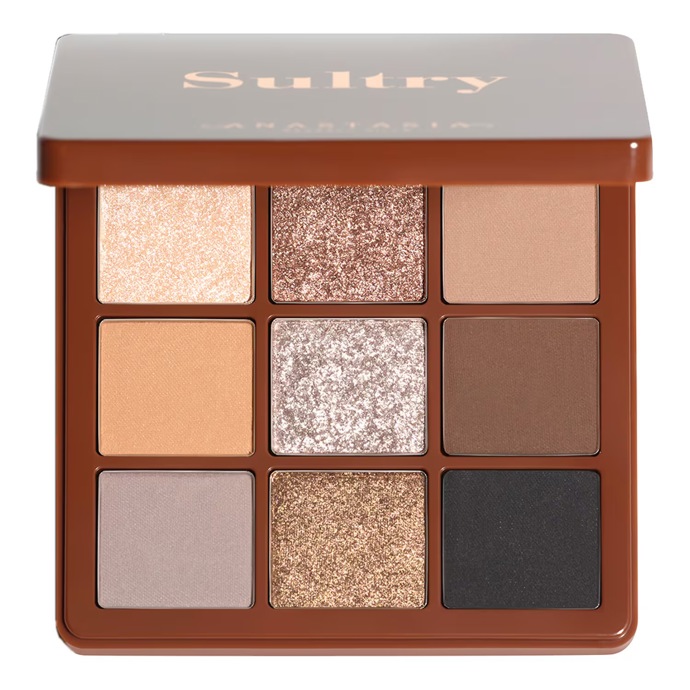 Paletka očních stínu, Anastasia Beverly Hills, 820 Kč
Paletka očních stínu, Anastasia Beverly Hills, 820 Kč