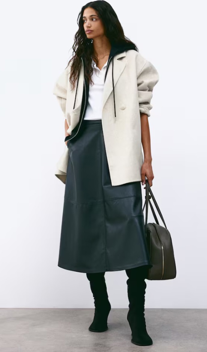 Kabát z vlněné směsi, H&M, 3 799 Kč
