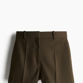 Elegantní šortky, H&M, 599 Kč
