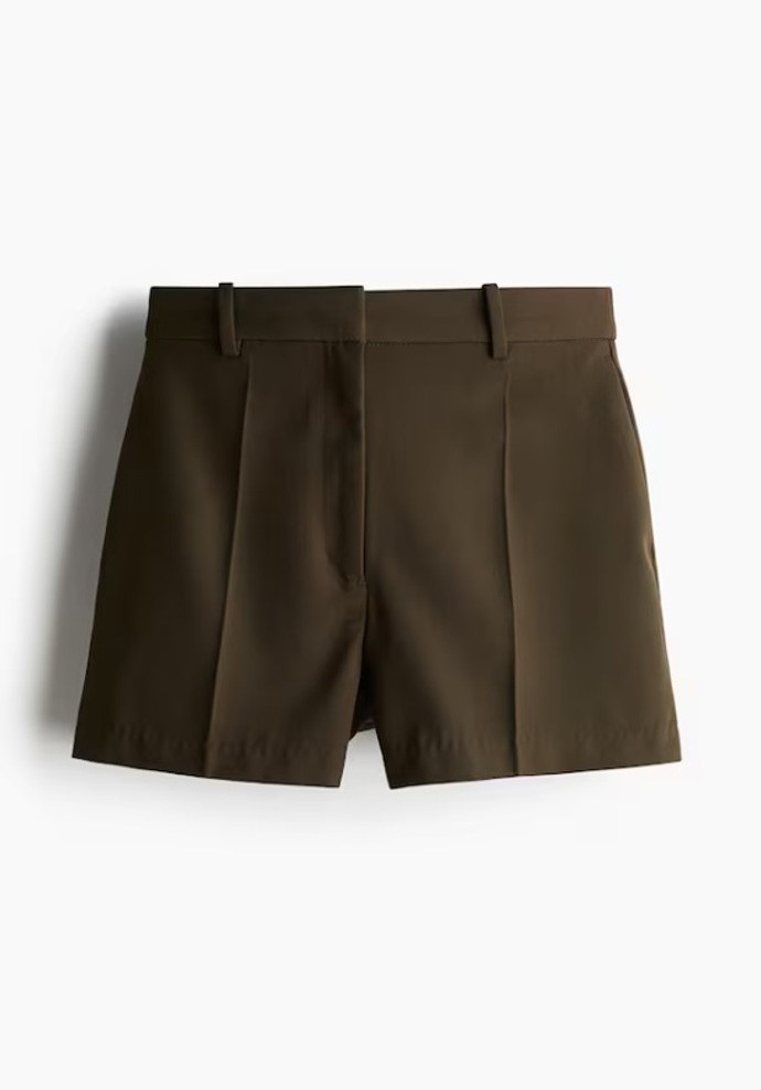Elegantní šortky, H&M, 599 Kč
