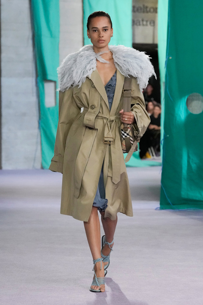 Burberry jaro/léto 2025
