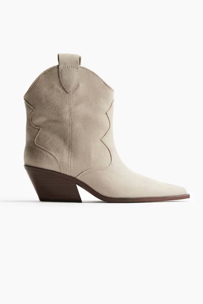 Kovbojské kozačky, H&M, 1 199 Kč
