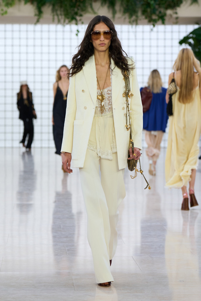 Boho chic: Chloé jaro/léto 2025
