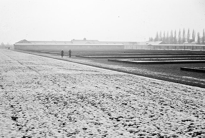 Koncentrační tábor Dachau v zimě
