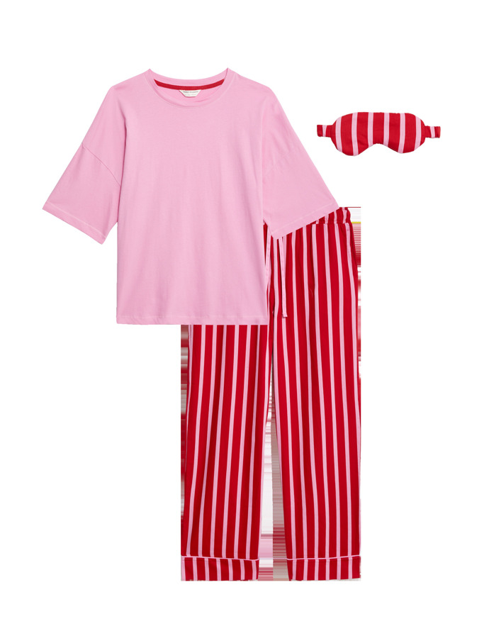 Marks & Spencer, 999 Kč
