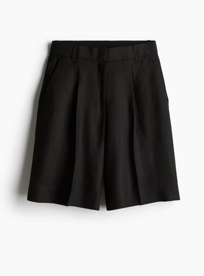 Lněné delší bermudy, H&M, 1 069 Kč
