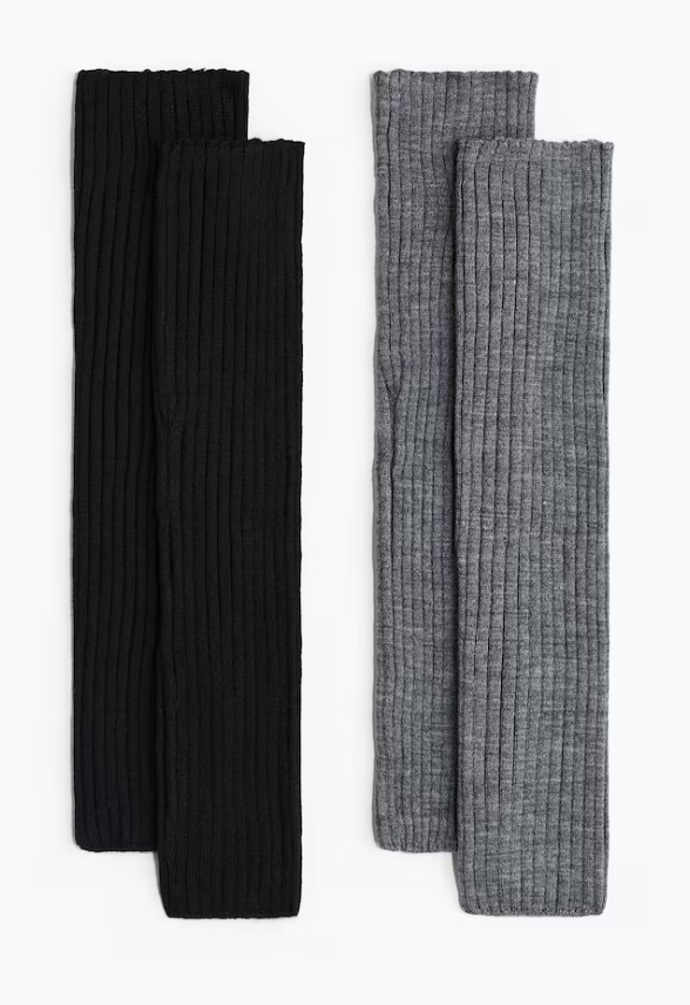 Návleky na nohy z žebrovaného úpletu 2 kusy, H&M, 479 Kč
